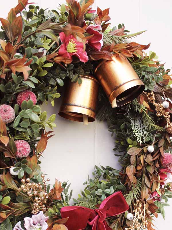 
                  
                    wreath bell
                  
                