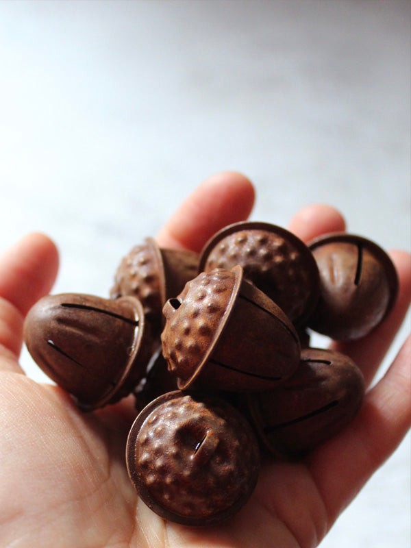 
                  
                    Acorn bell
                  
                