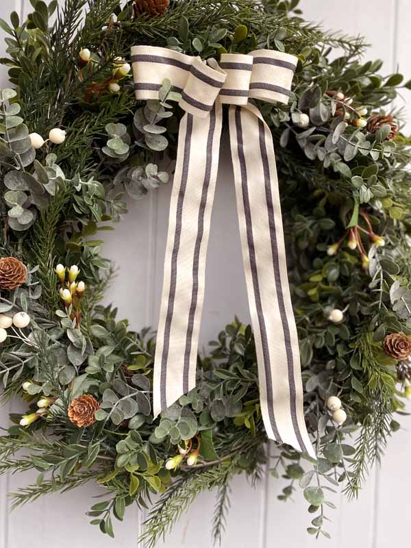 
                  
                    winter wreath with bow
                  
                