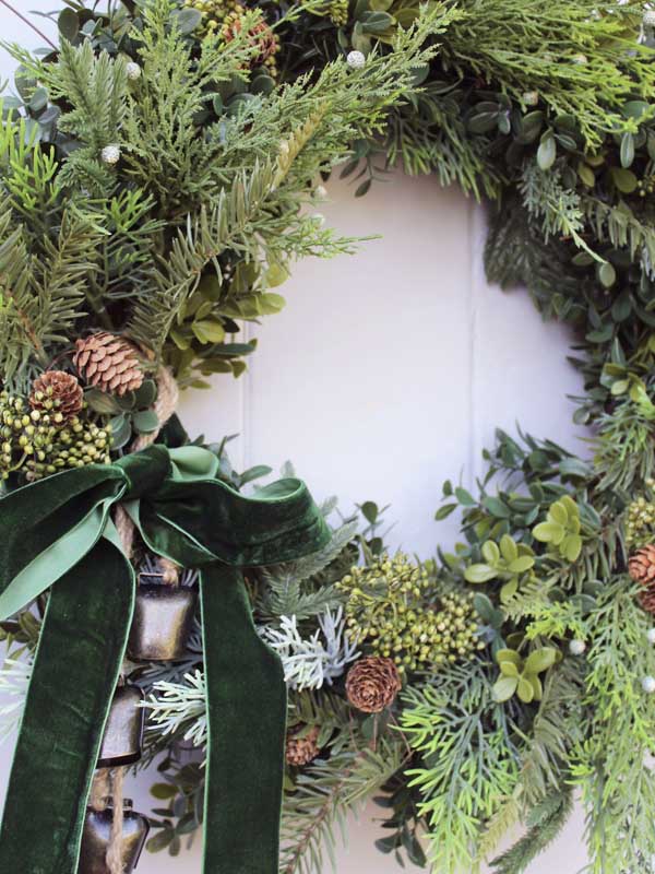 
                  
                    green wreath
                  
                