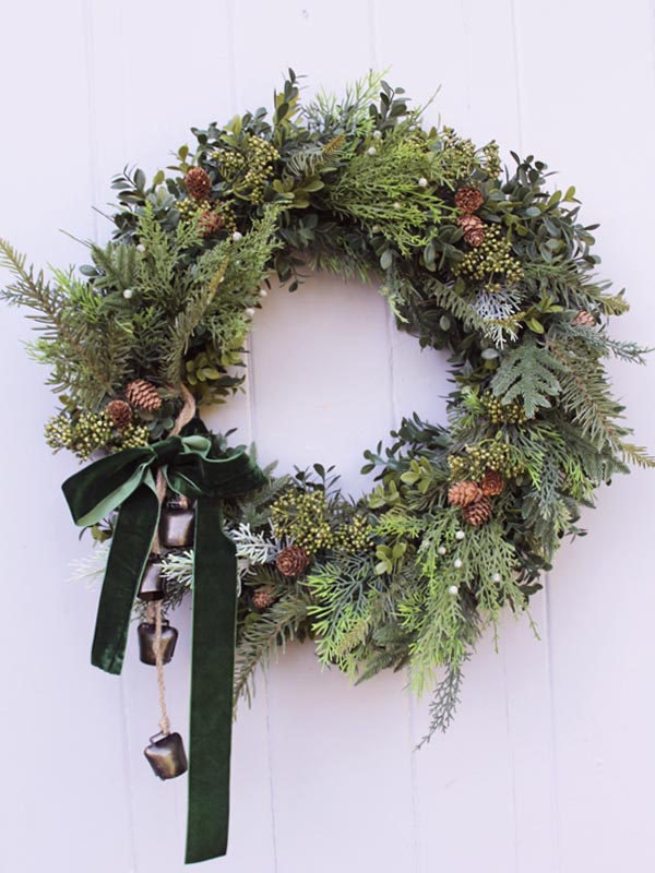 
                  
                    luxury christmas wreath
                  
                