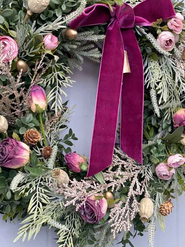 
                  
                    CHRISTMAS WREATH MAKING KIT
                  
                