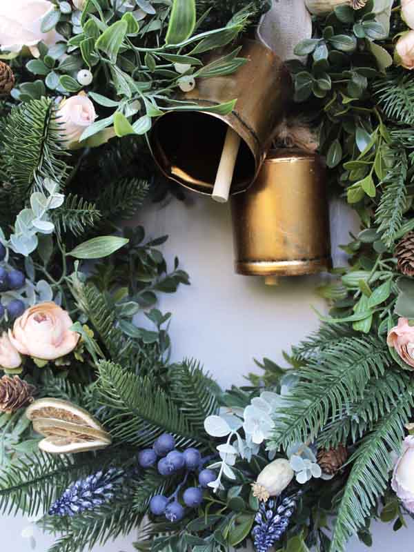 
                  
                    CREATE A WREATH
                  
                