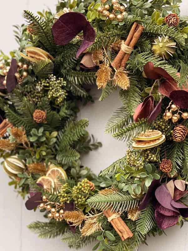 
                  
                    DARCY Christmas Wreath Kit
                  
                