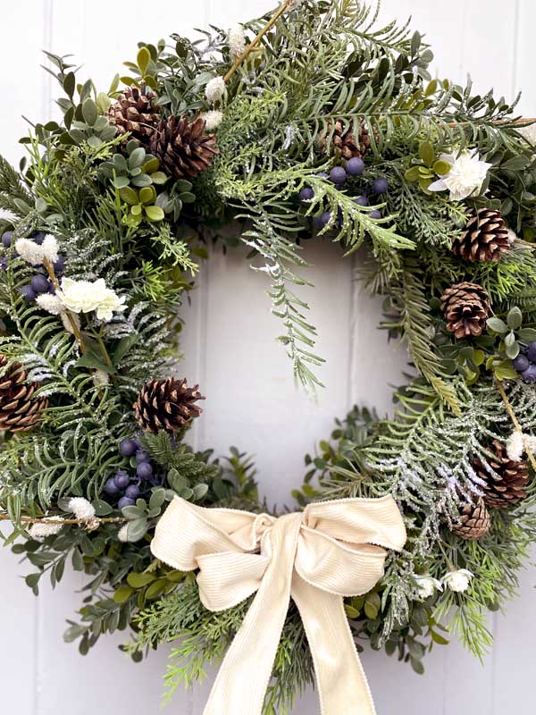 
                  
                    christmas wreath with velvet ribbon
                  
                