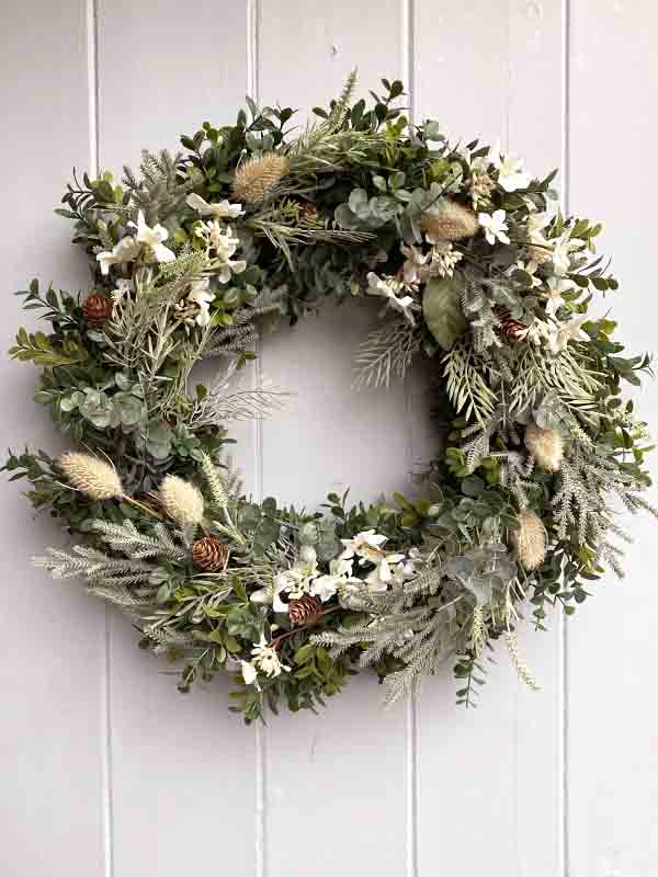 
                  
                    winter wreath gift
                  
                