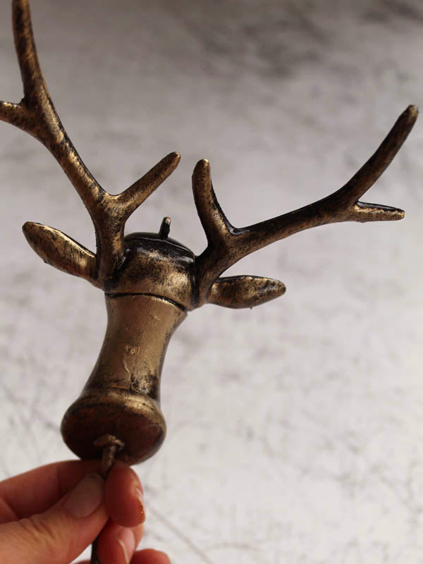 
                  
                    STAG HEAD
                  
                