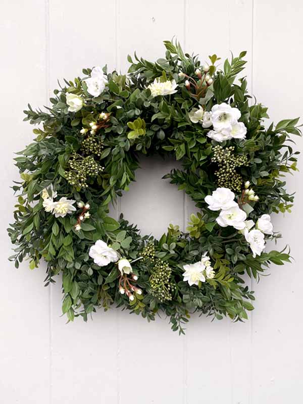 
                  
                    WHITE SPRING WREATH MAKING KIT
                  
                