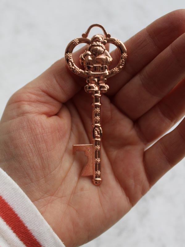 ROSE GOLD SANTA KEY